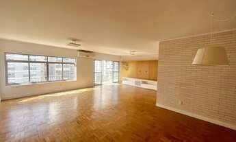 Imagem: Apartamento Espaçoso de 3 Quartos no Coração