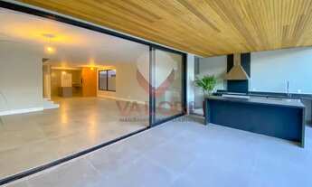 Imagem 6: Linda Casa Triplex com 380 m², 5 suítes, sendo 1 no térreo, Condomínio Blue Houses, Barra