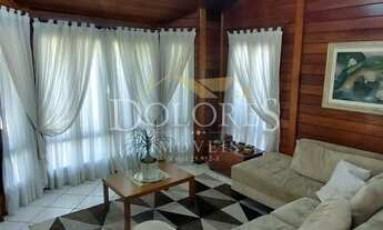 Imagem 4: Casa de madeira no Aruã com 3 suítes