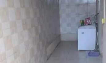 Imagem 4: Linda casa com 2 quartos, sendo 1 suíte. Cômodos grandes, Quintal, Piscina, C
