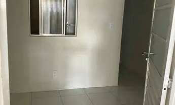 Imagem 4: Aluga-se casa com garagem , sala ,dois quartos , 2 banheiros , coxinha e quintal