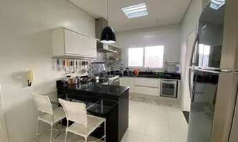 Imagem 5: Casa de condomínio para venda tem 253m² com 3 quartos em Swiss Park - Campinas - SP