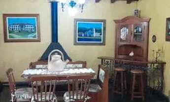 Imagem 6: Chácara em terreno de 1100m2, área construída de 375m2 na cidade