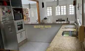 Imagem 7: Sobrado com 4 dormitórios a venda no bairro Jardim Fonte Áurea em Poá-SP