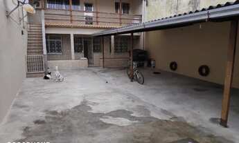 Imagem: Casa com 6 quartos e garagem em Nilópolis