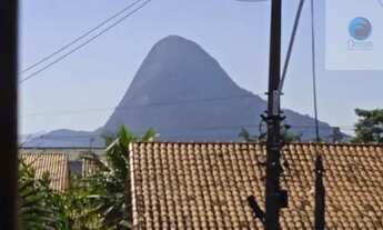 Imagem 2: Ocean vende: Barroco, casa sala ampla, cozinha, 4 quartos sendo 1 suíte, closet, sacada