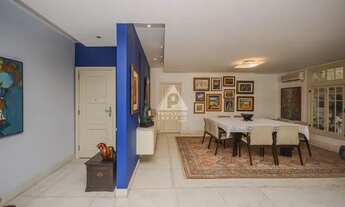 Imagem 2: Lindo Apartamento Leblon - Quadra da Praia - 198 m2 - 4 Quartos (revertido para 2) - 2 Vag