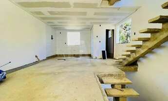 Imagem: Casa Geminada à venda, 3 quartos, 1 suíte