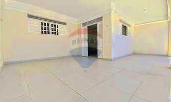 Imagem 6: Casa muito espaçosa com 3 quartos, sendo 1 suíte no Jardim das Flores