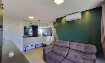 Imagem 4: Apartamento semimobiliado com 2 quartos, sendo 1 suíte, sacada com churrasqueira e elevado