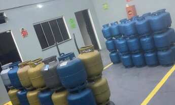 Imagem 2: Vendo depósito e casa