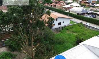 Imagem 2: Terreno Próximo ao Mar à Venda em Sambaqui, Florianópolis por R$700.000