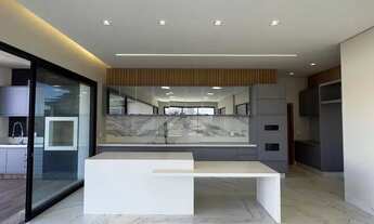 Imagem 5: Mansão de Alto Padrão à Venda no Condomínio Vale das Araras