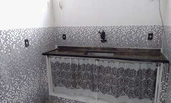 Imagem 2: Casa de 2 Quartos Independente Ponto de Ônibus na Porta