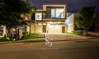 Imagem 2: Sobrado moderno com vista para o lago!