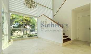 Imagem: Casa reformada em condomínio com lazer