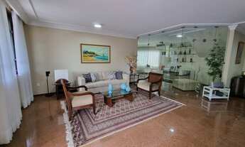 Imagem 7: Casa em frente ao parque do Cocó com 630 metros² de área construída e 1170 metros² de terr