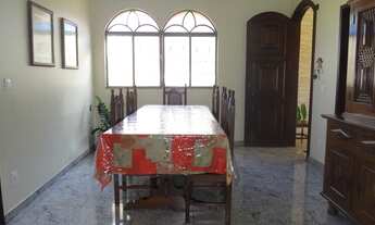 Imagem 2: Casa para venda tem 183 metros quadrados com 3 quartos em Angola - Betim - MG