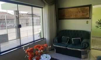 Imagem 3: Casa para Venda em Taubaté, Estiva, 3 dormitórios, 2 suítes, 1 banheiro, 3 vagas