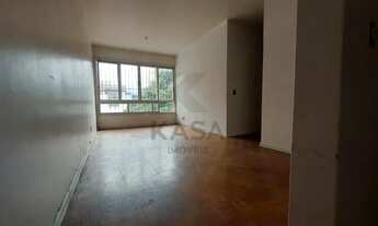 Imagem 3: Amplo apartamento com 02 dormitórios mais dependência, sala de estar e jantar, cozinha, ba