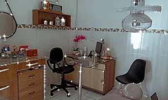 Imagem 2: Térrea para venda possui 96 metros quadrados com 4 quartos em Centro - Pelotas - RS