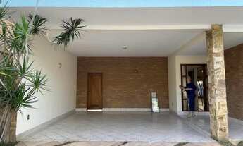 Imagem 3: Jardim das Colinas, linda casa com piscina, repleta de armários!!!!