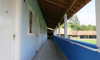 Imagem 2: Quartos suítes - estacionamento - wi-fi - infraestrutura