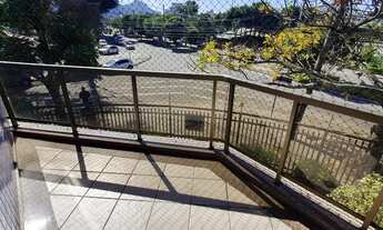 Imagem 4: Sala dois quartos sendo um suíte, armários na cozinha e banheiros, uma vaga