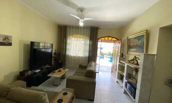 Imagem 4: Casa para venda possui 250 metros quadrados com 3 quartos em Caiçara - Praia Grande - SP