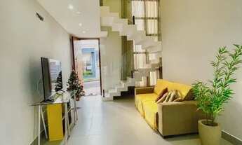 Imagem 14: Condomínio Novo Leblon - Casa Duplex 3/4 sendo 3 suítes de 171 m² e 4 vagas por 1.099.000