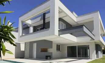 Imagem: Belíssima casa de alto padrão com 4 suítes