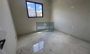 Imagem 4: Área Privativa com três quartos sendo um com suíte e elevador no bairro Santa Cruz Industr