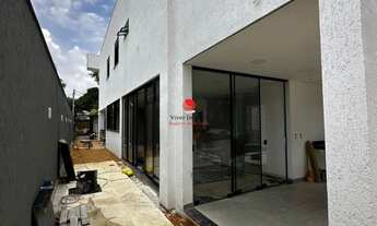 Imagem 7: Casa de Alto Padrão à Venda - 4 Quartos, 4 Banheiros, 266 m² construídos em lote de 360 m²