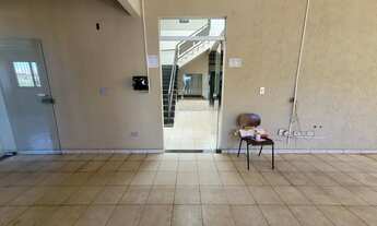 Imagem 2: Prédio para venda no Segismundo Pereira