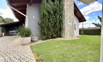 Imagem: Casa à venda com 4 quartos, sendo 1 suíte