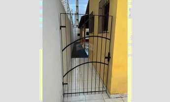 Imagem 5: Venda de Casa Reformada em nova parnamirim com 3 Quartos, Quintal e Churrasqueira e ponto