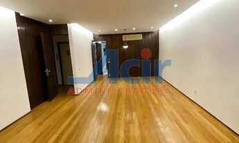 Imagem 3: Apartamento 180m² à Venda na Rua Sorocaba 4 Quartos, 1 Vaga