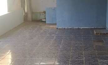 Imagem 1: Alugo casa com 3 peças e dois banheiros casa grande perto da ufms