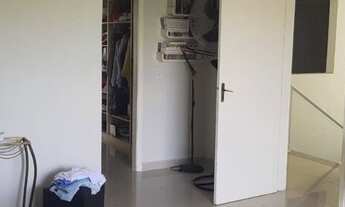 Imagem 3: Casa de condomínio para venda tem 373 metros quadrados com 3 quartos