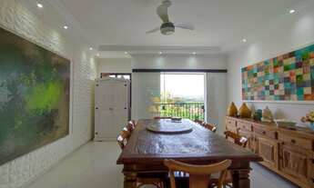 Imagem 3: Apartamento com sacada reformado na Praia do Tombo, 3 quartos sendo 1 suíte, 1 vaga, lazer