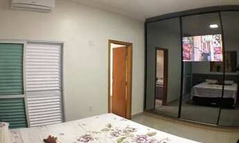 Imagem 2: Linda casa a venda no bairro Luzia