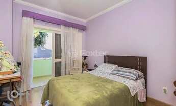 Imagem 7: Casa para venda possui 495 metros quadrados com 4 quartos em Vila Ipiranga - Porto Alegre