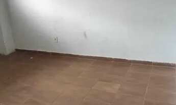 Imagem 6: Sobrado composto por 3 apartamentos e 2 lojas comercias - Ceilândia Norte