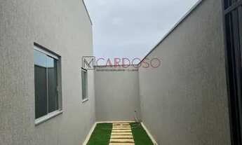 Imagem 2: Casa com 200m², composta por 3 quartos, sendo uma suíte, garagem ampla- 26 de Setembro