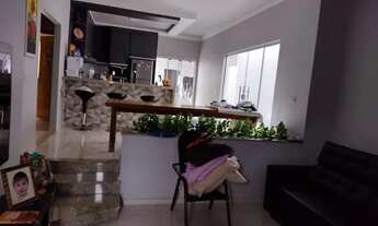 Imagem: Casa em Floresta no Jardim Araucária