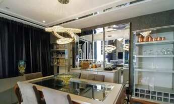 Imagem 4: Delux Apartamento de 210 m² com 3 dormitórios sendo 3 suítes e 4 vagas de garagem na Vila