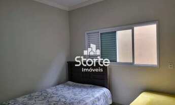 Imagem 7: Casa com 4 dormitórios à venda, 131m² por R$ 450.000 - Jardim Botânico - Uberlândia/MG