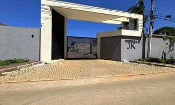 Imagem 4: Vendo lote murado e aterrado. Rua da Brasnica