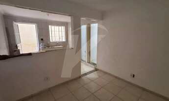 Imagem 2: Casa com 1 quarto, sala, cozinha, banheiro e área de serviço