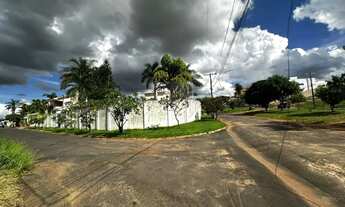 Imagem 4: Área disponível para venda no bairro Jardim Karaíba